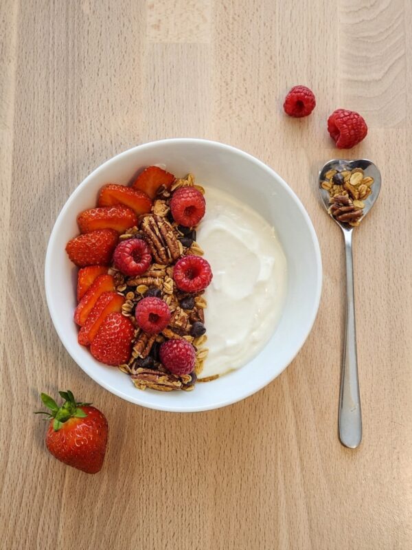 Muesli-gourmand-pécan-sirop-érable-Les-Gourmandises-de-Manon-bowl_